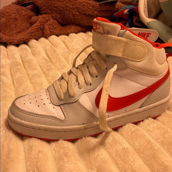 Nike Red and White High-Tops - Picture 1 of 4